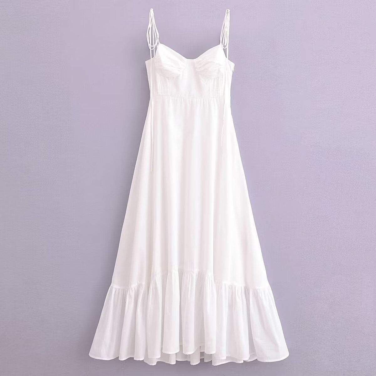  Vestido branco soltinho, leve e confortável, perfeito para o verão.
